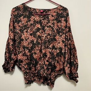 Vince Camuto Top Women’s Small Floral ¾ Sleeve Scoop Smocked Hem Lightweight